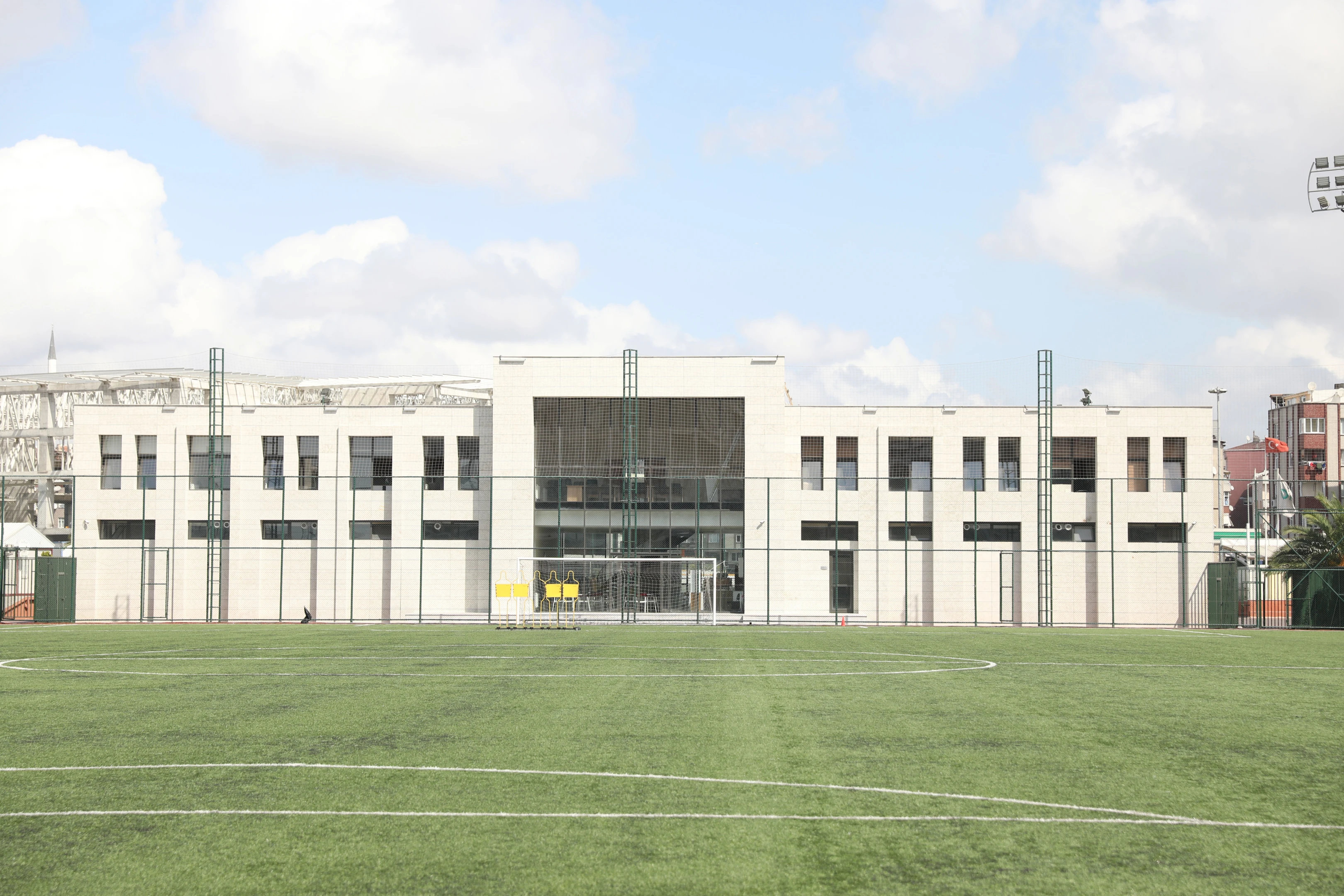 Hasan Doğan ve Merkezefendi Spor Tesisleri