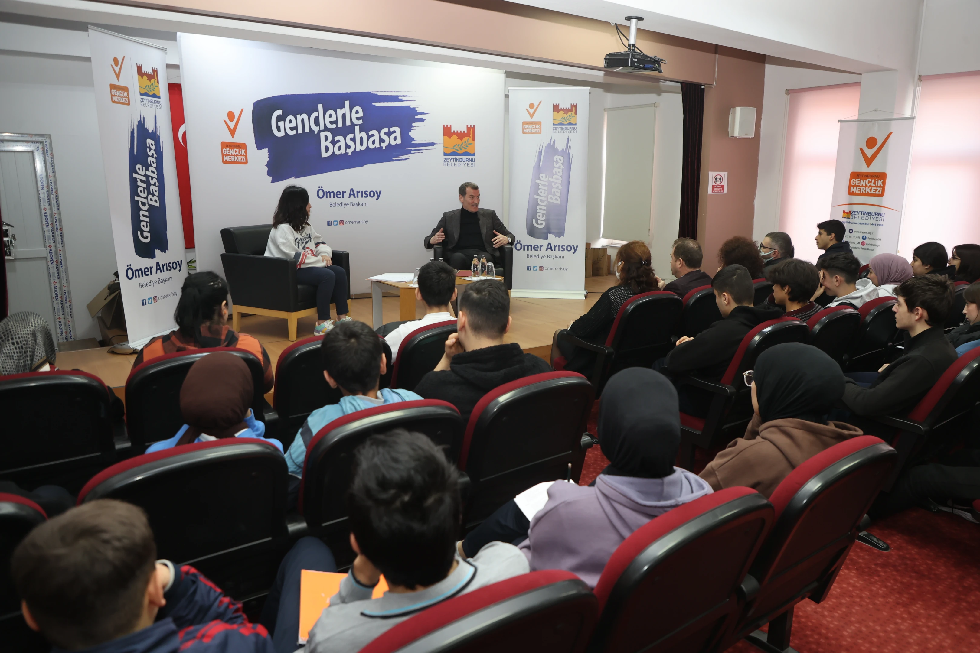 Gençlerle Başbaşa