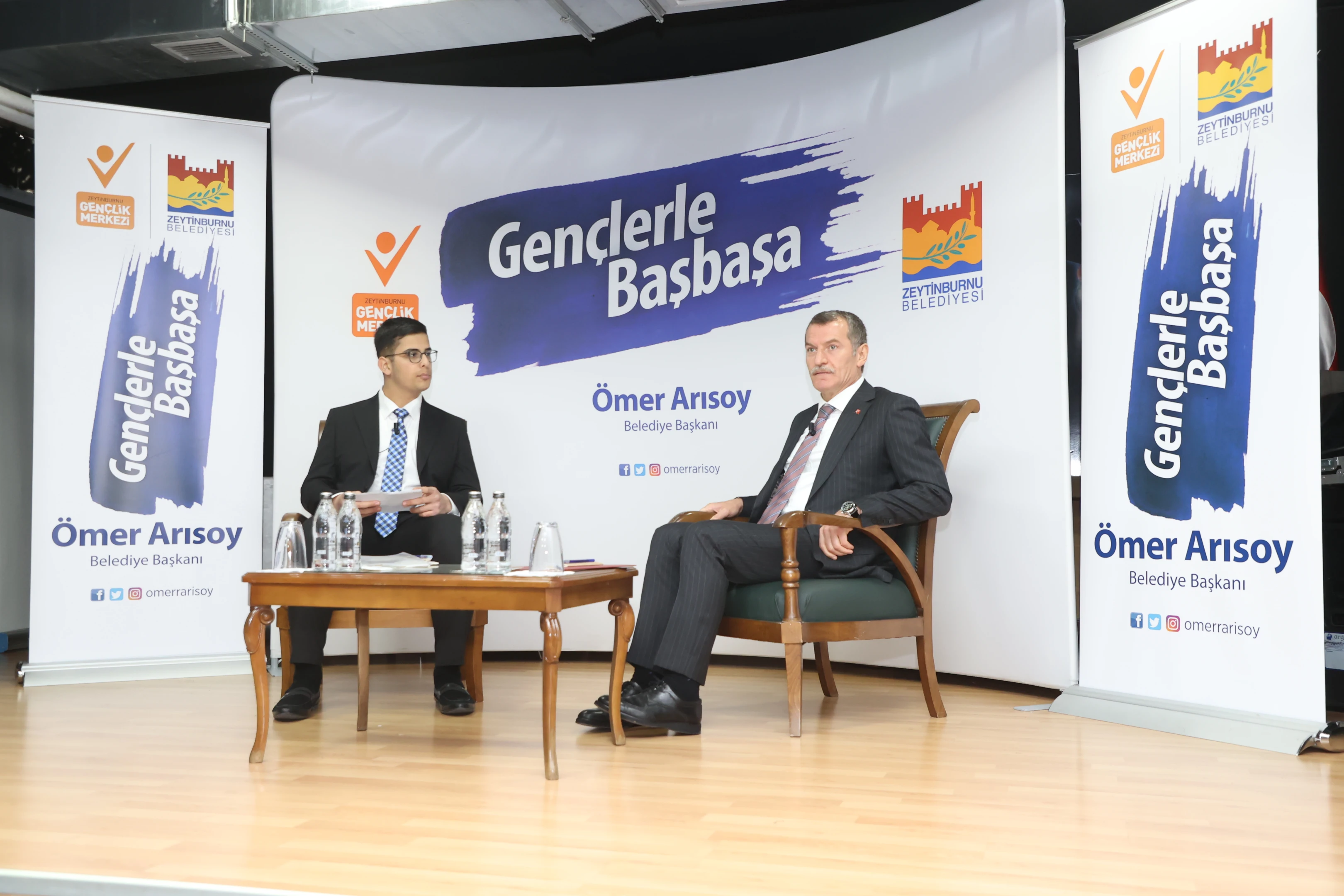 Gençlerle Başbaşa